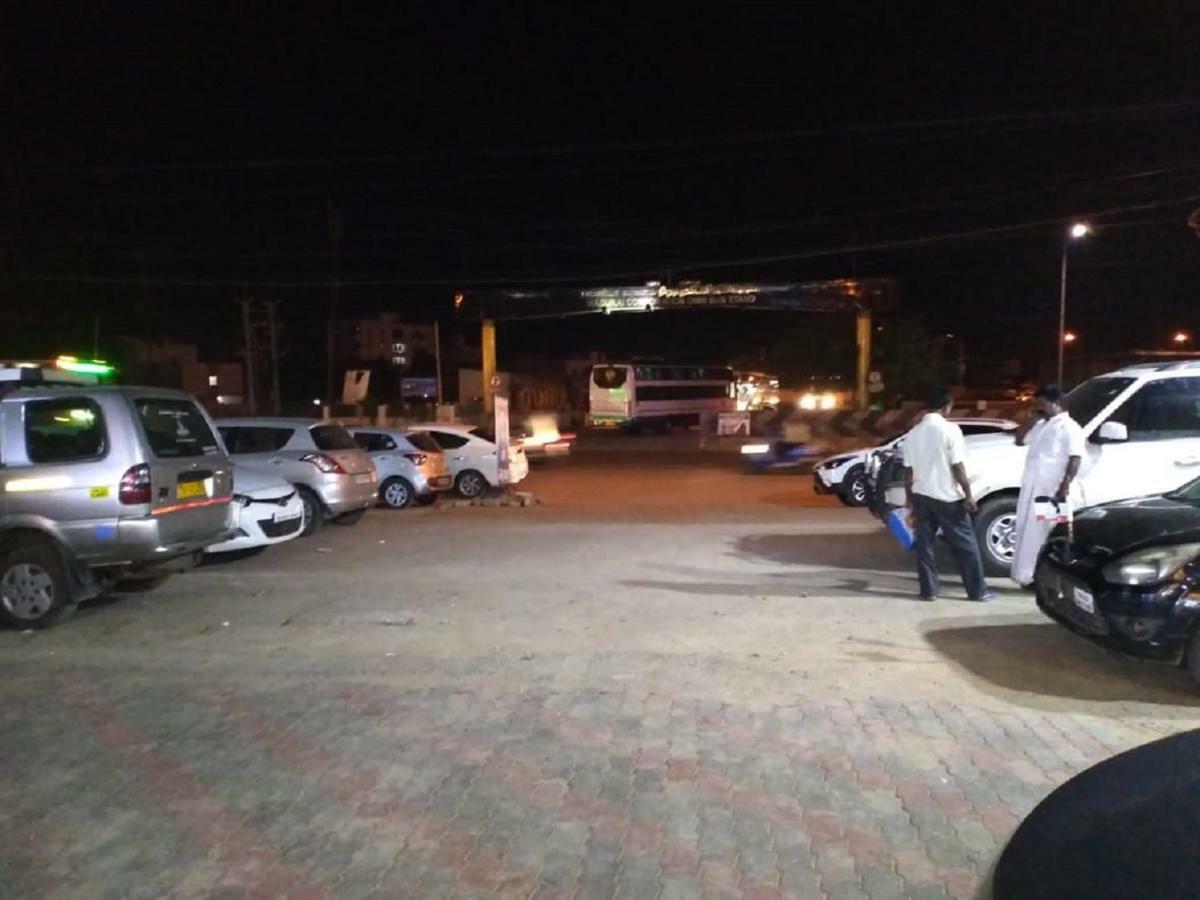 Saravanaa Residency Madurai Buitenkant foto